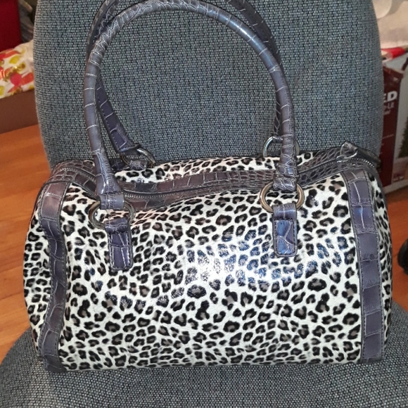 Guess Leopard Purse - Picture 4 of 7